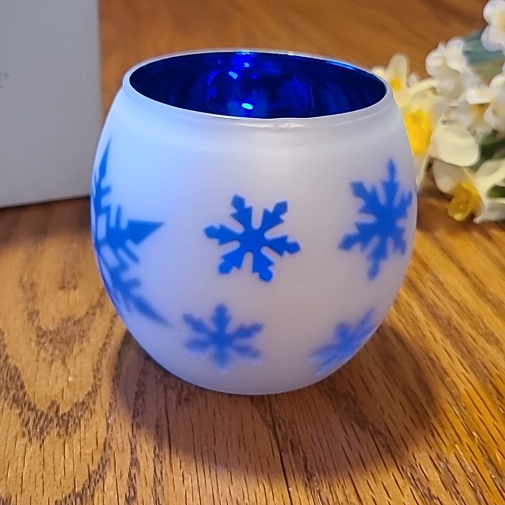 Partylite Snowflake Tealight Holder - Picture 3 of 9